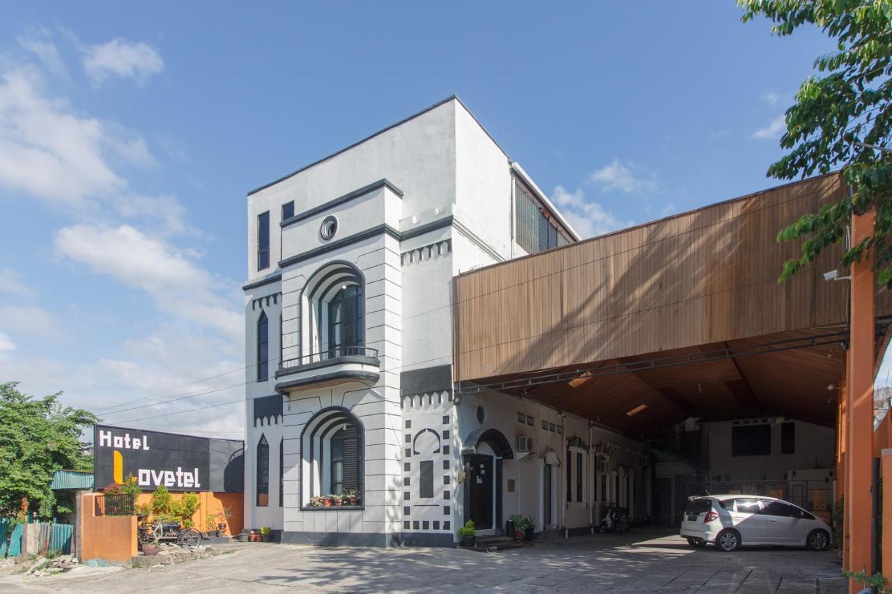 فندق Reddoorz Near Jalan Sudirman Padang المظهر الخارجي الصورة