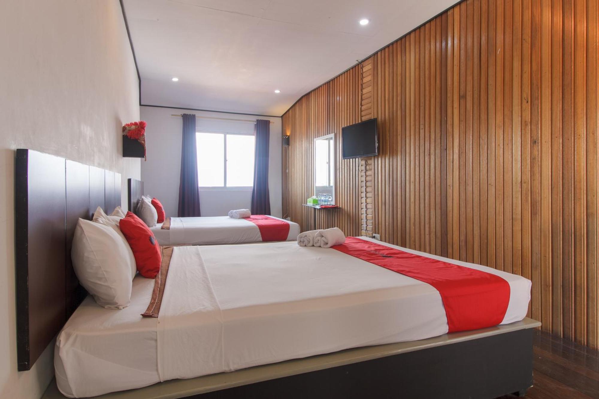 فندق Reddoorz Near Jalan Sudirman Padang المظهر الخارجي الصورة